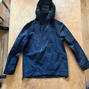 NWT Enshadower Adhesive Rain Jacket Techwear in Black